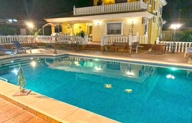 Resale - Villa - Torrevieja - Los Balcones