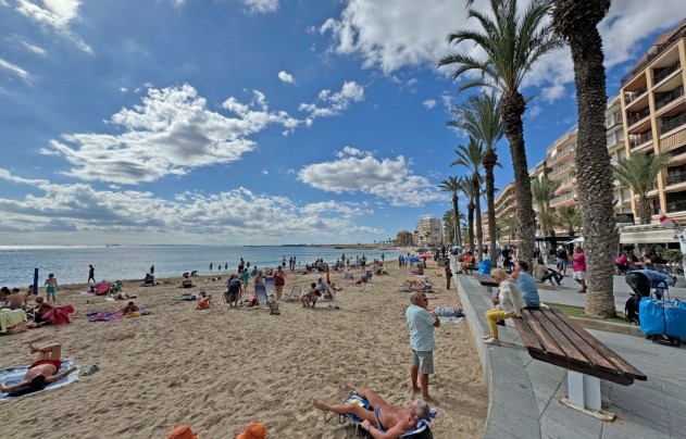 Resale - Apartment - Torrevieja - Playa del Cura