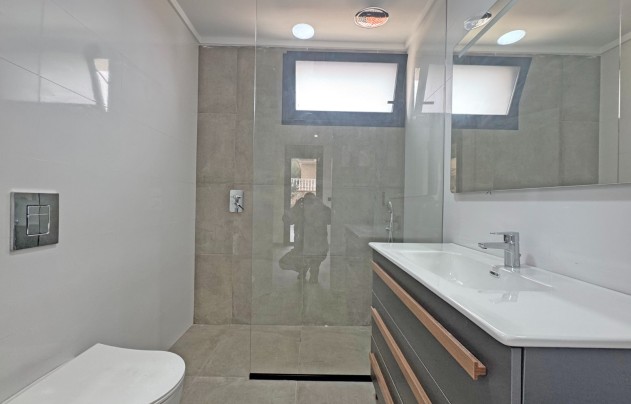 Resale - Villa - Torrevieja - Los Balcones