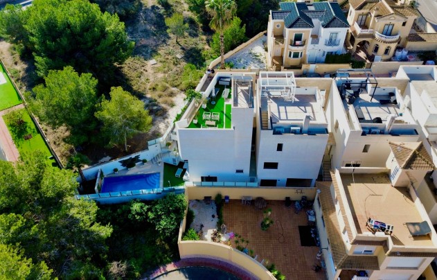 Resale - Villa - Orihuela Costa - Villamartín