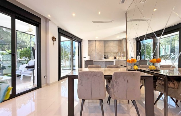 Resale - Villa - Orihuela Costa - Villamartín