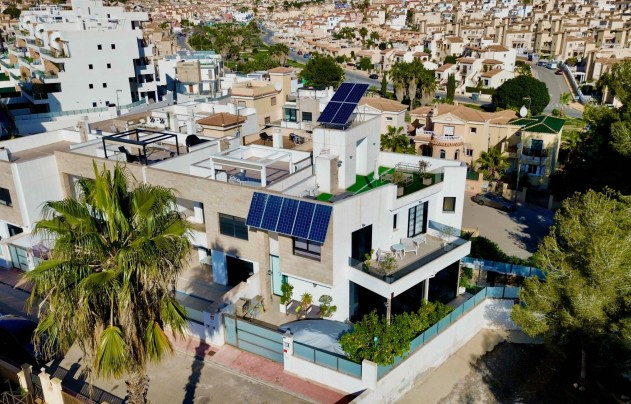 Resale - Villa - Orihuela Costa - Villamartín