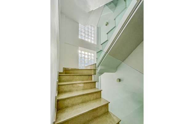 Resale - Villa - La Nucía - Monte Bello