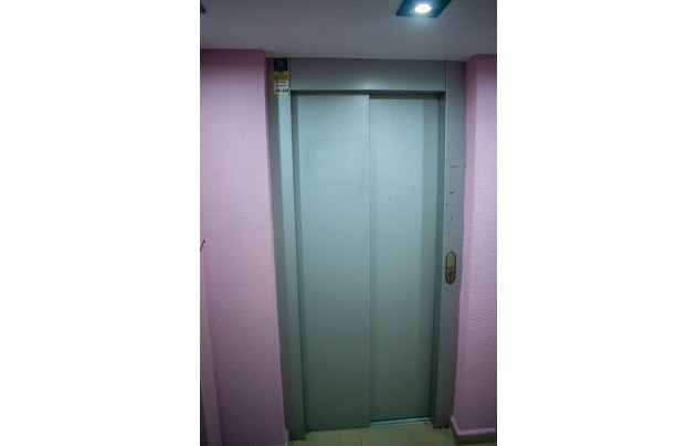 Herverkoop - Commercial - Los Alcazares