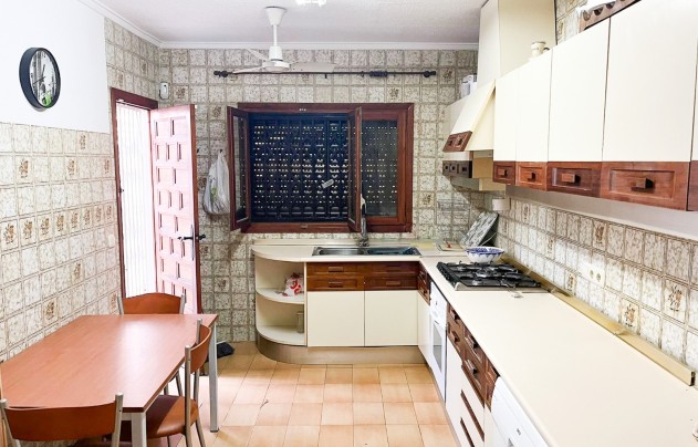 Resale - Villa - Orihuela Costa - Punta Prima