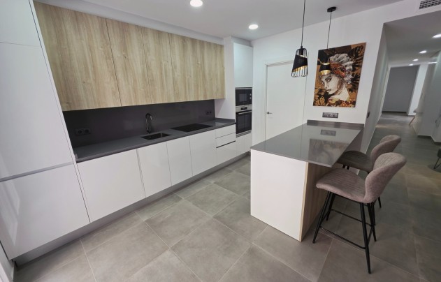 Resale - Apartment - Torrevieja - Puerto