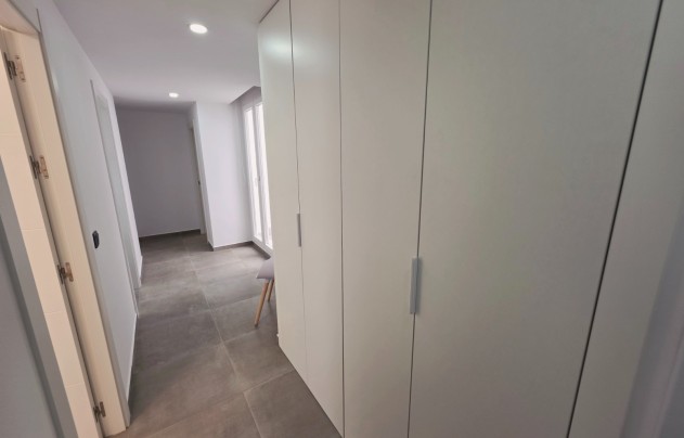 Resale - Apartment - Torrevieja - Puerto