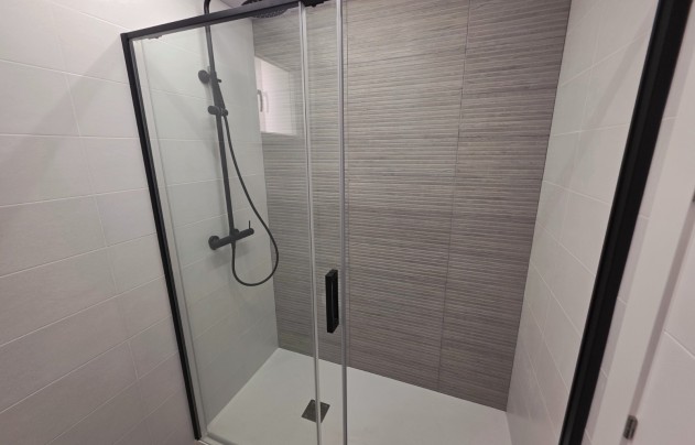 Resale - Apartment - Torrevieja - Puerto