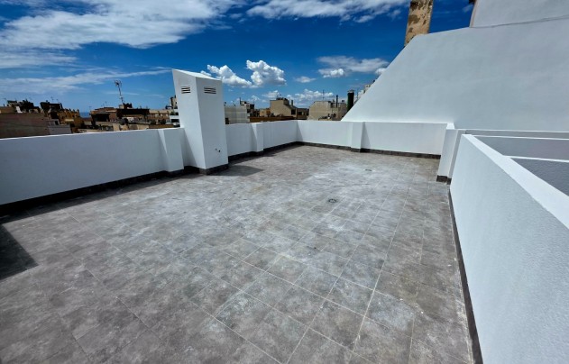 Resale - Apartment - Torrevieja - Puerto