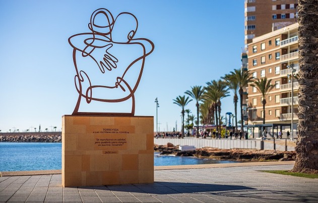 Resale - Apartment - Torrevieja - Puerto